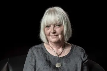 Pereli Zsuzsa képzőművész portréja
